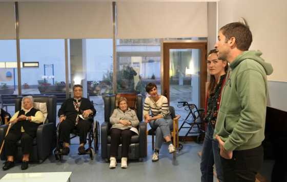 Geriatricarea-Doce residencias de Bizkaia participan en la iniciativa cultural 'Bertso Ardatz'